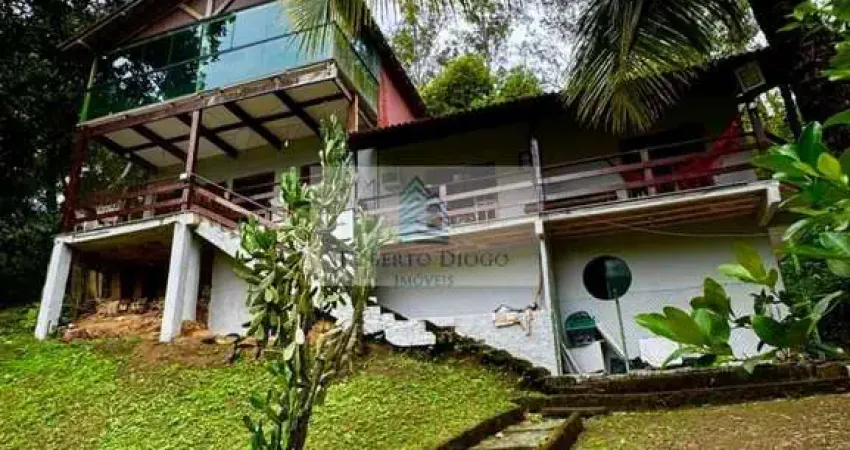 Casa de luxo em condomínio no Camorim, Rio de Janeiro - 3 quartos, 3 suítes, 11 salas, 5 banheiros - 300m² de área.