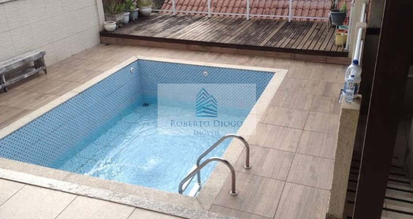 Casa em Condomínio de Luxo em São Gonçalo-RJ, Zé Garoto: 3 quartos, 1 suíte, 2 salas, 2 banheiros, 2 vagas, 317m²!
