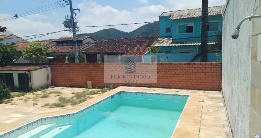 Casa em condomínio de luxo na taquara, rio de janeiro-rj! 2 quartos, 1 sala, 2 banheiros e 1 vaga de garagem!