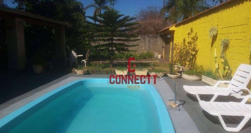 CASA DE 1000m² DE TERRENO  COM PISCINA NO CONDOMÍNIO PORTAL DOS IPÊS.
