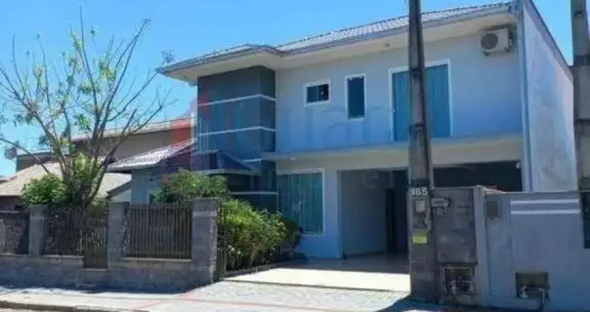 Casa com 4 quartos à venda na Escolinha, Guaramirim 