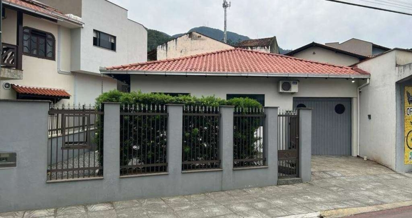 Casa para Venda em Jaraguá do Sul / SC no bairro Ilha da Figueira