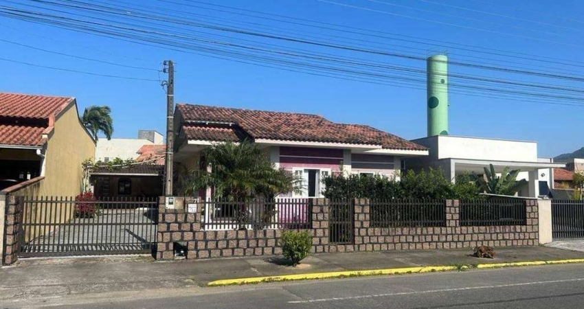 Casa para Venda em Jaraguá do Sul / SC no bairro Ilha da Figueira