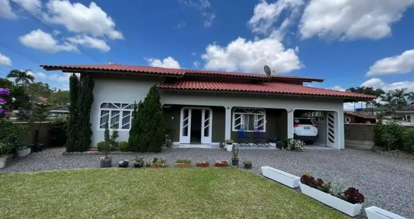 Casa para Venda em Guaramirim / SC no bairro Corticeira