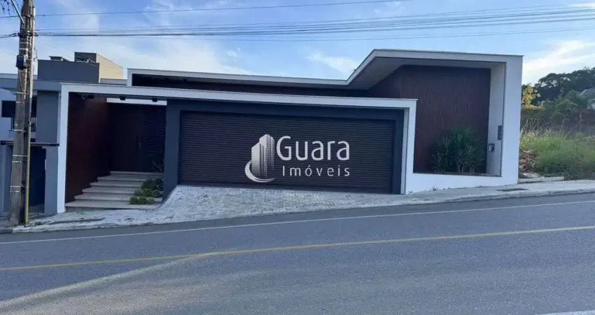 Casa com 3 quartos à venda na Rua Loreno Antônio Marcatto, 201, Jaraguá Esquerdo, Jaraguá do Sul