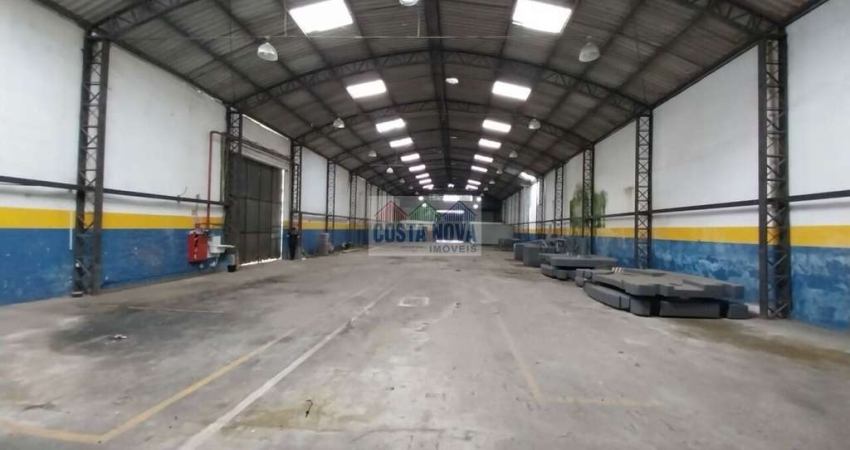 Vende-se galpão com  2.100 m² em Paquetá - Santos