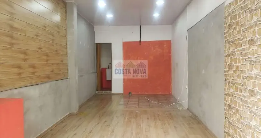 Sala/Loja para Locação na Vila Guilherme! Localizada na R. Maria Cândida, prox. a comércios