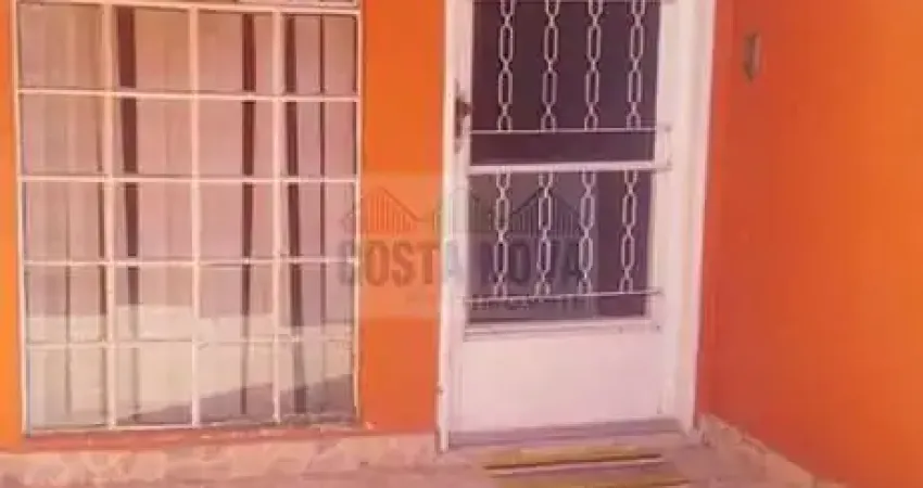 Casa Sobreposta baixa com 67m² , com 2 quartos, sala e garagem coberta em São Vicente