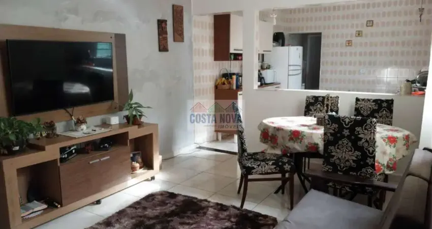 Casa a venda com 3 quartos, 3 banheirso e 2 vagas de garagem na Mirim em Praia Grande- SP