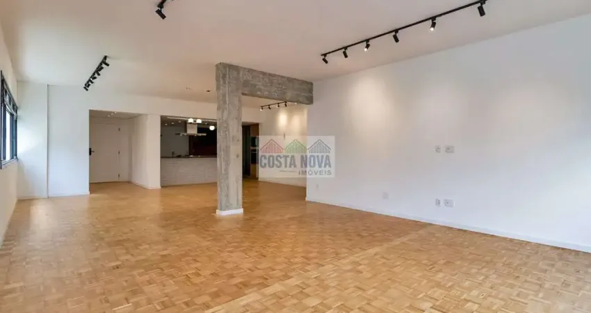 Apartamento reformado pronto para morar! 3 dormitórios sendo 2 suítes, 3 banheiros, 2 vagas