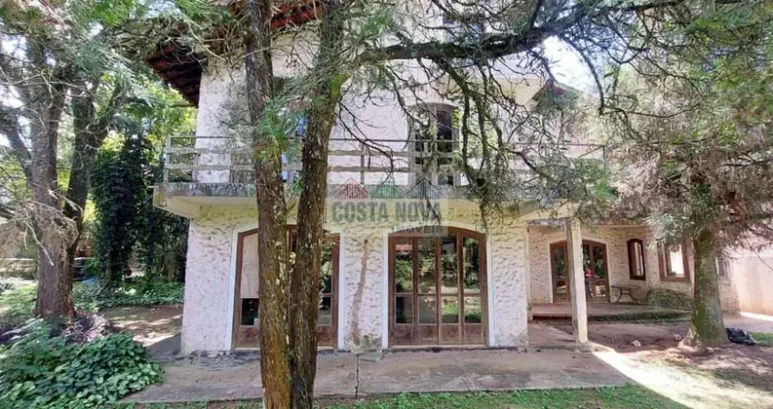 Casa na Serra da Cantrareira, bairro Parque Novo Hamburgo 2, proximo ao Parque Petrópolis, 4 quartos