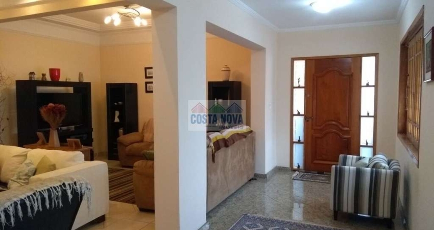 Casa à venda no bairro Jardim São Paulo com 300m² com 3 dormitórios, sendo os 3 suítes e 6 vagas