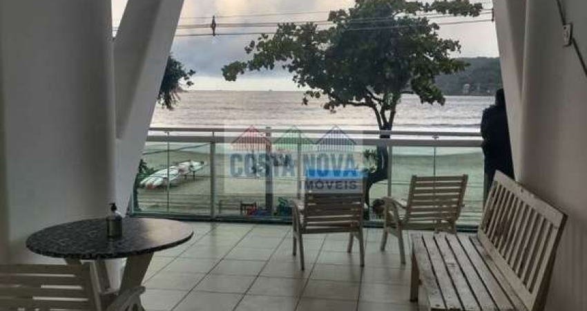 Apartamento de 84m², com 2 quartos vista lateral para o mar em São Vicente