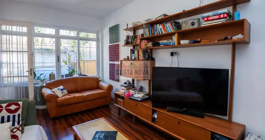 Sobrado à venda com 154m², 1 vaga, varanda, 1 Suíte, Jacuzzi no Jardim Paulistano