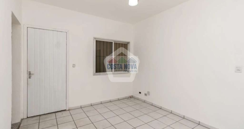 Casa á venda com 120m², 2 quartos, 1 sala, 1 cozinha, 1 banheiro, 1 vaga com edícula na Vila Jaraguá