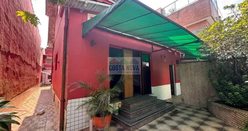 Sobrado amplo com 540m² e grande potencial no coração de santos