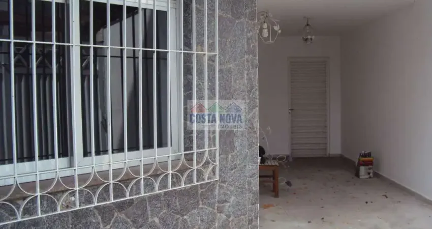 Casa com 3 dormitórios e quintal amplo na ponta da praia, santos