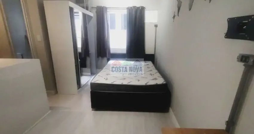 Kitnet mobiliada e reformada à venda. a 1 quarta da praia em são vicente