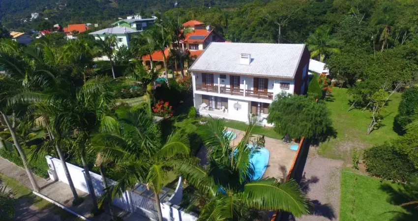 CASA A 150M DO MAR – PRAIA DE TAQUARAS, BALNEÁRIO CAMBORIÚ