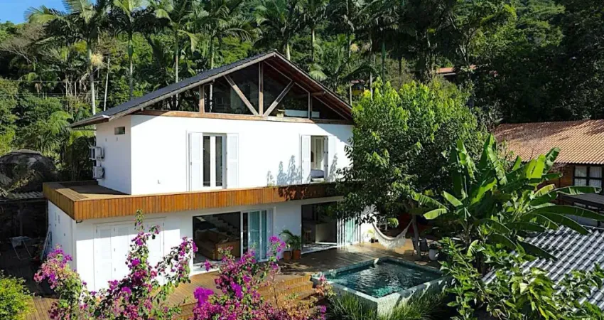 Casa com 3 quartos à venda na Rua Flamboyant, 10001, Praia das Taquaras, Balneário Camboriú
