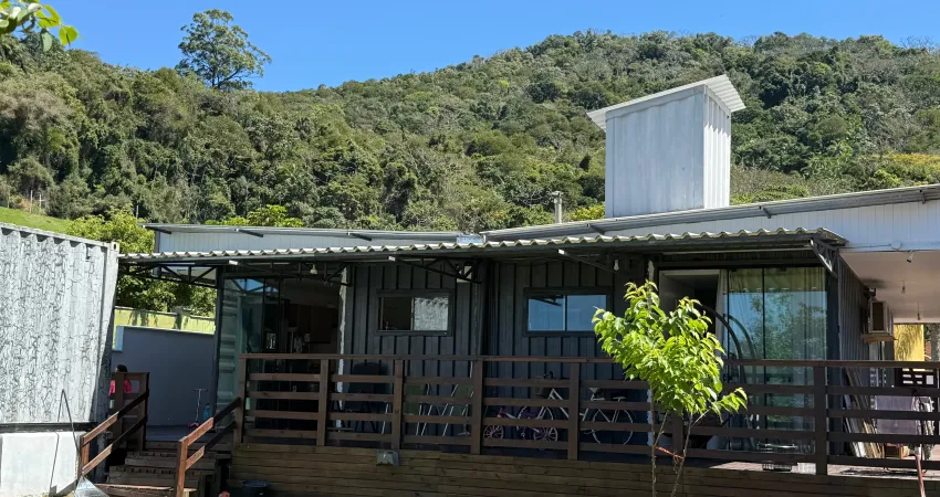 Casa 3 quartos (1suíte + 2 demisuite) praia do estaleiro balneario camboriú/sc