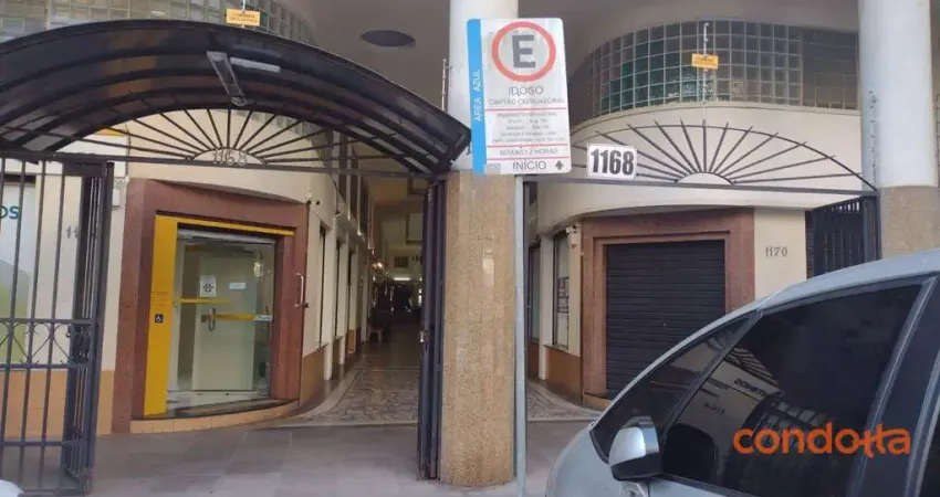 Apartamento para alugar, 169 m² por R$ 3.262,99/mês - Centro - Porto Alegre/RS