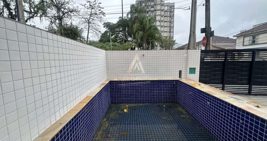 Casa a venda com 140m², 3 suítes, 2 vagas e piscina na Vila Belmiro -Santos SP
