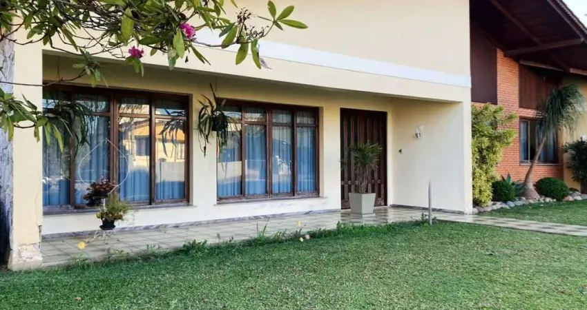 Casa para Venda em São Bento do Sul, Centro, 5 dormitórios, 1 suíte, 3 banheiros, 2 vagas