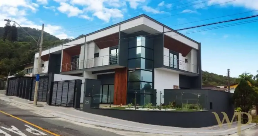 Casa com 3 quartos à venda na Rua Rio Negrinho, 518, Saguaçu, Joinville
