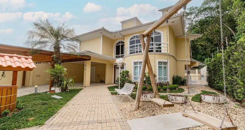 Casa com 5 quartos à venda na Rua Hellmuth Strelow, 144, América, Joinville