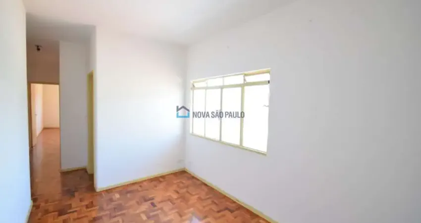 Casa assobradada, imediação do metro Jabaquara, facil acesso a transportes