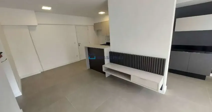 Apartamento com 02 Dormitórios, sendo 01 suíte e 01 vaga na Vila Guarani