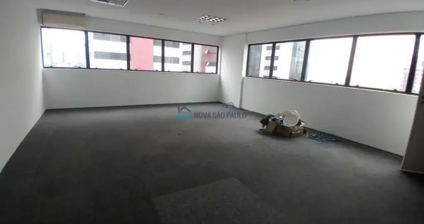 Sala comercial com 4 salas para alugar na Avenida Fagundes Filho, --, Saúde, São Paulo