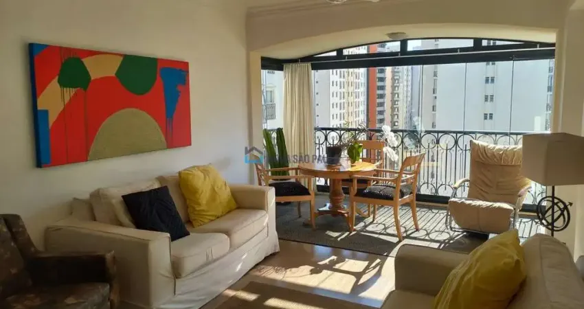 Apartamento com 3 quartos para alugar na Rua Gaivota, --, Moema, São Paulo