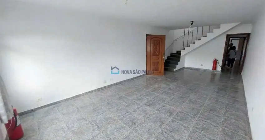 Casa com 5 quartos para alugar na Rua Tucuri, --, Bosque da Saúde, São Paulo