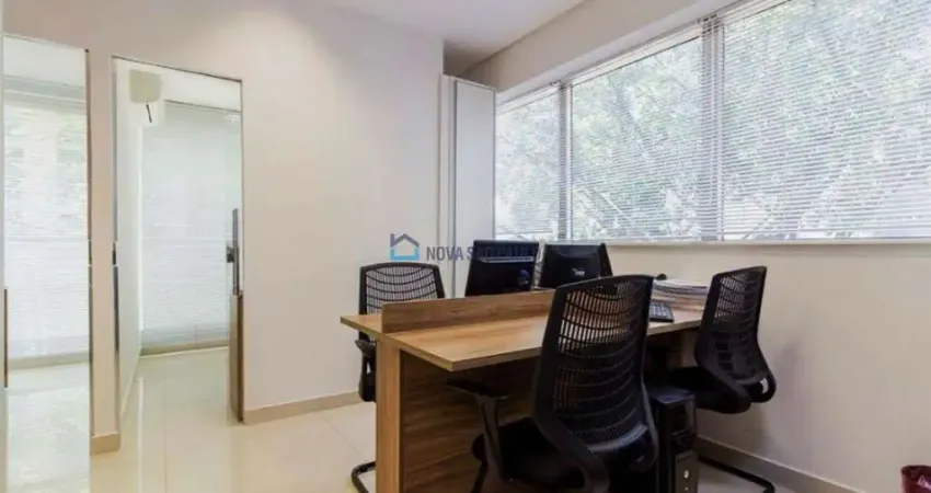 LOCAÇÃO. Itaim Bibi. Sala Comercial com 51M². 1 vaga.