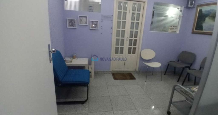 Sala Comercial ao Lado da Estação Jabaquara - Oportunidade Imperdível!