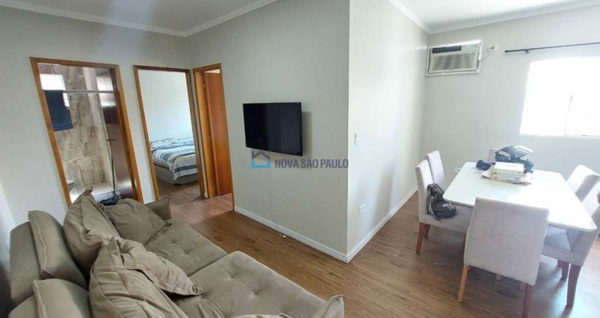 Casa com 02 quartos na Cursino