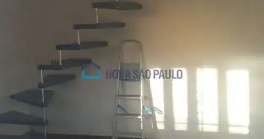 Casa com 2 quartos para alugar na Rua Antônio de Aguiar, --, Jardim Oriental, São Paulo