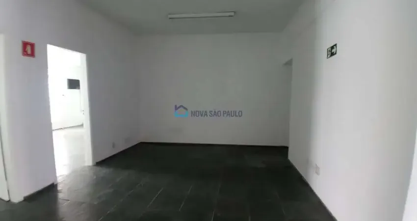 Sala comercial com 5 salas para alugar na Rua Carneiro da Cunha, --, Saúde, São Paulo