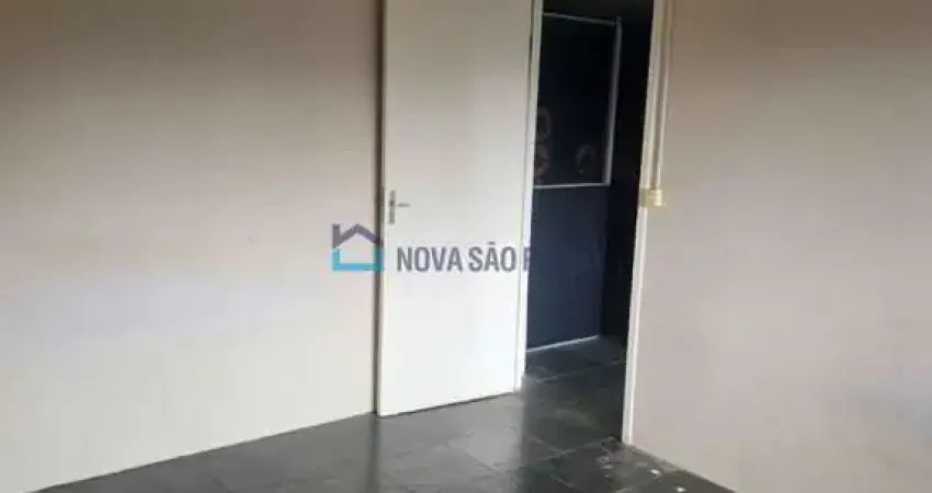 Casa com 2 quartos para alugar na Rua Dom Sebastião do Rego, --, Vila Gumercindo, São Paulo