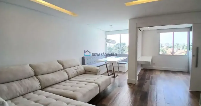 Apartamento Reformado, Piso Aquecido, 2 Quartos, 1 Suíte, 2 banheiros  para Locação