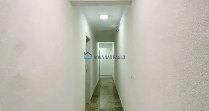 Kitnet com 1 dormitório e 1 banheiro, na Vila Monumento
