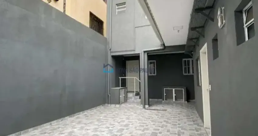 Kitnet  com 1 dormitório e 1 banheiro, na Vila Monumento