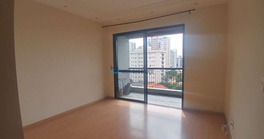 Apartamento com 3 dorm, 1 suite, sala com sacada, 1 vaga.