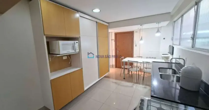 Apartamento com 03 dormitórios, sendo 01 suíte e 01 vaga vaga de garagem no Jardim Paulista.
