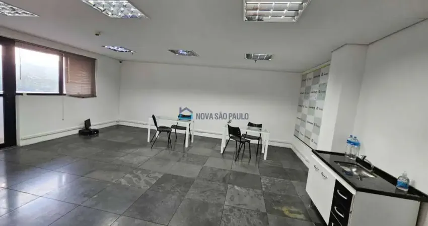 Casa comercial com 1 sala para alugar na Alameda dos Tupinas, --, Planalto Paulista, São Paulo