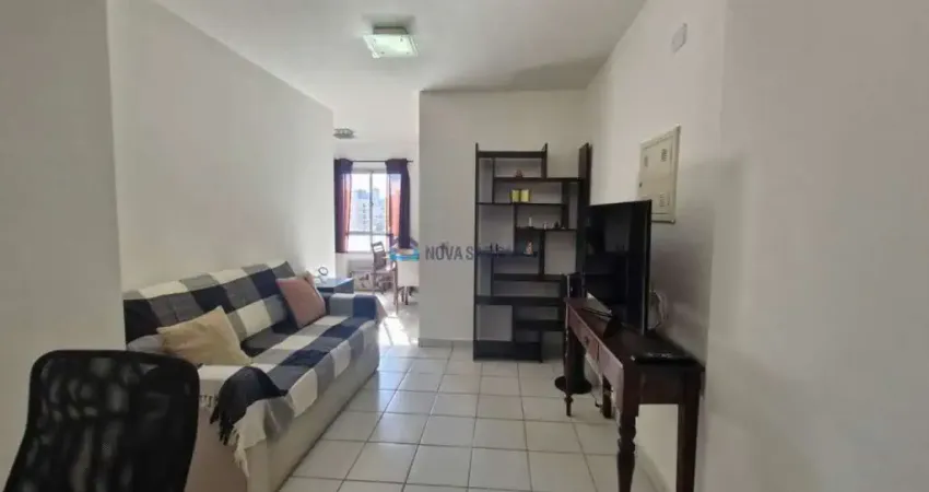 Apartamento com 1 quarto e 01 vaga de garagem.