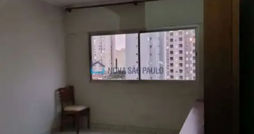 Ótima licalização, proximo ao metro Conceição na Zona Sul