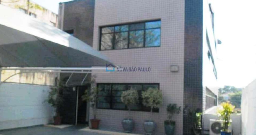 Prédio ao lado do Metrô São Judas